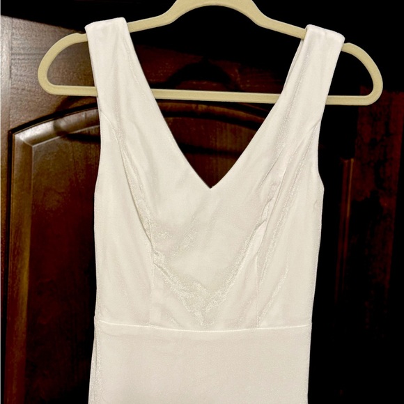 Velvet v-neck mermaid gown - Picture 1 of 6